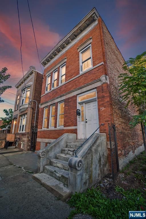 70 9th Street, Newark, NJ 07107