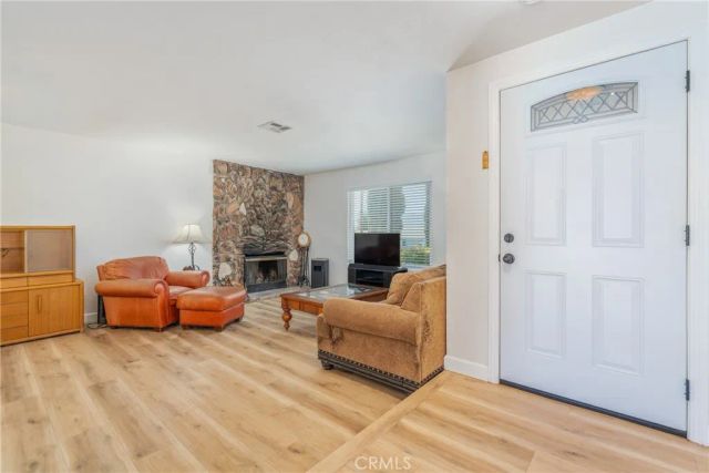 16230 Rodeo Street, Hesperia, CA 92345