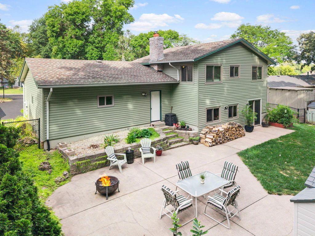 13405 Walnut Drive, Burnsville, MN 55337 — photo 3