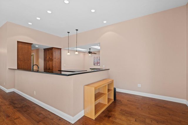 2438 Central Park Dr, Lodi, CA 95242