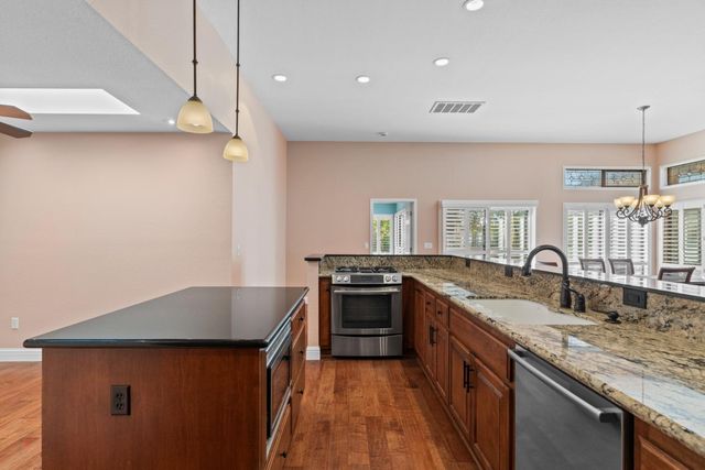 2438 Central Park Dr, Lodi, CA 95242