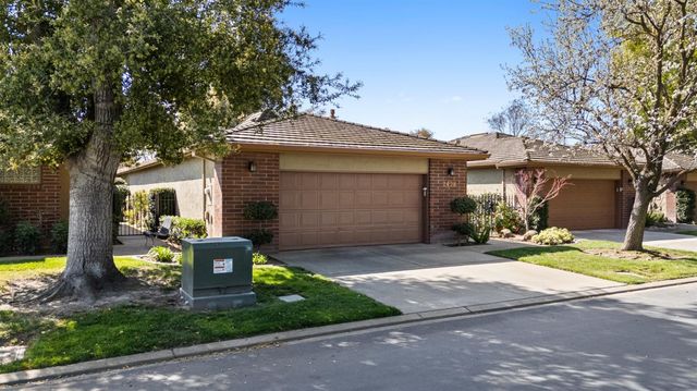 2438 Central Park Dr, Lodi, CA 95242