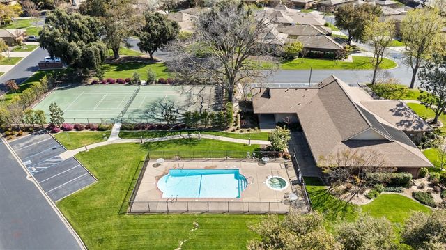 2438 Central Park Dr, Lodi, CA 95242