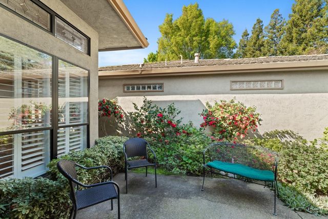 2438 Central Park Dr, Lodi, CA 95242