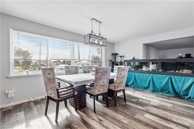 906 NE 2nd AVE, Cape Coral, FL 33909