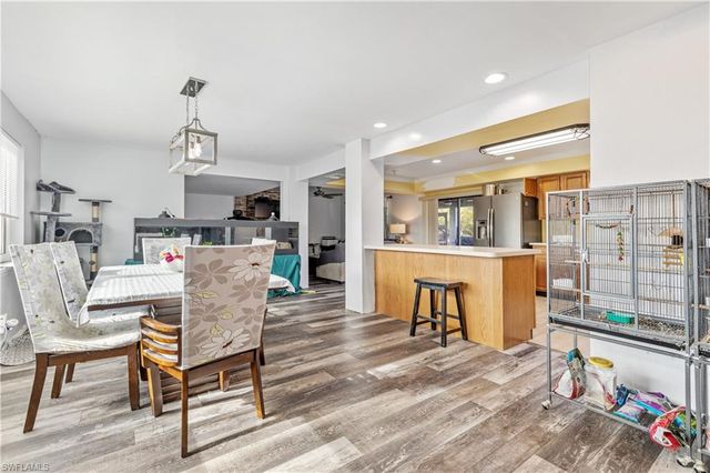 906 NE 2nd AVE, Cape Coral, FL 33909