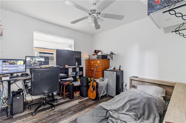 906 NE 2nd AVE, Cape Coral, FL 33909