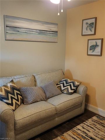 906 NE 2nd AVE, Cape Coral, FL 33909