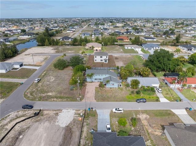 906 NE 2nd AVE, Cape Coral, FL 33909