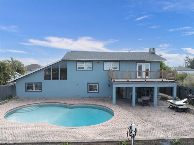 906 NE 2nd AVE, Cape Coral, FL 33909