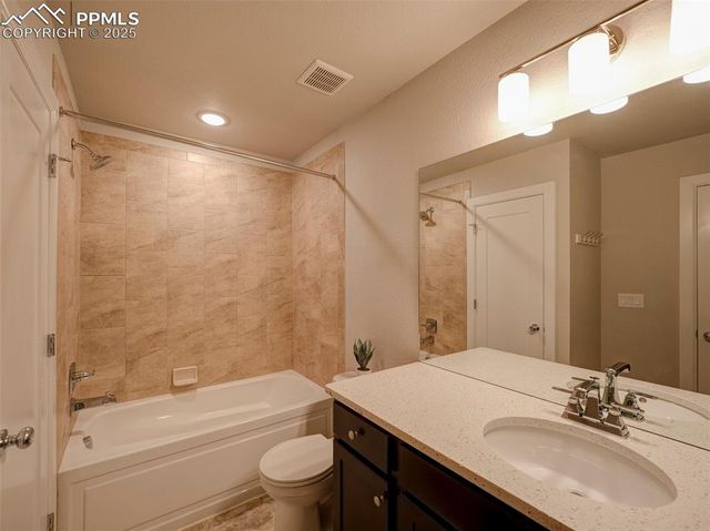 10021 Green Thicket Grove, Colorado Springs, CO 80924