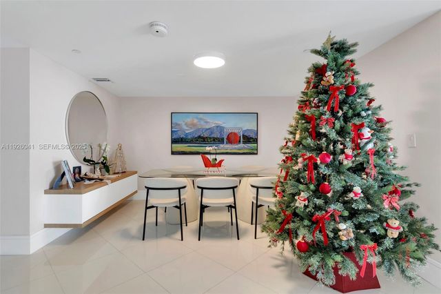 200 Biscayne Boulevard Way 3108, Miami, FL 33131