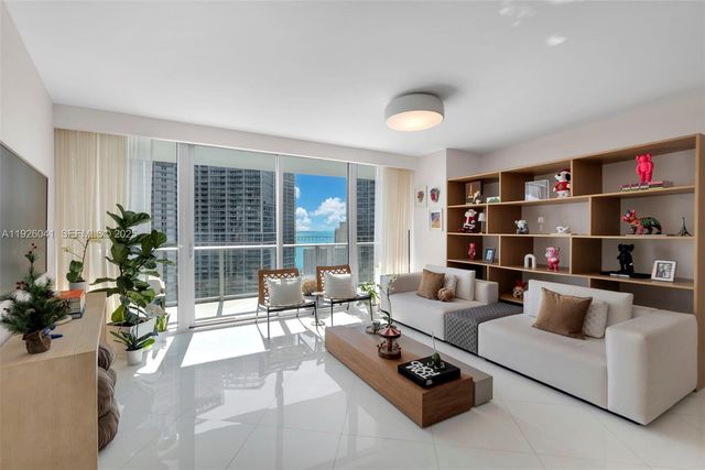 200 Biscayne Boulevard Way 3108, Miami, FL 33131