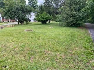 1709 East Oakland Avenue, Johnson City, TN 37601