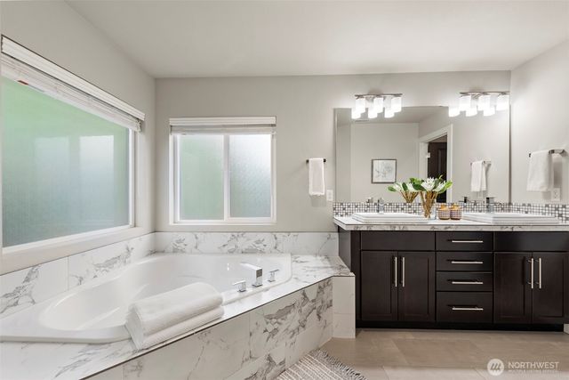 1421 184th Street SW, Lynnwood, WA 98037