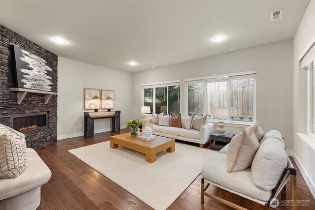 1421 184th Street SW, Lynnwood, WA 98037