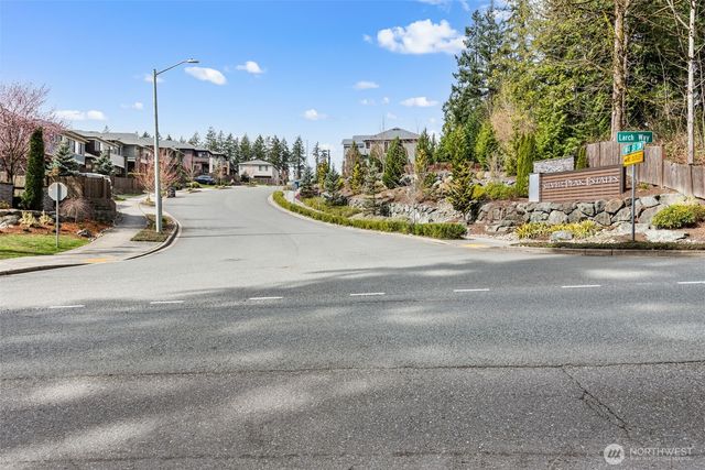 1421 184th Street SW, Lynnwood, WA 98037