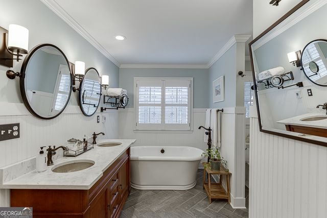 61 Hunters Way, Hoschton, GA 30548