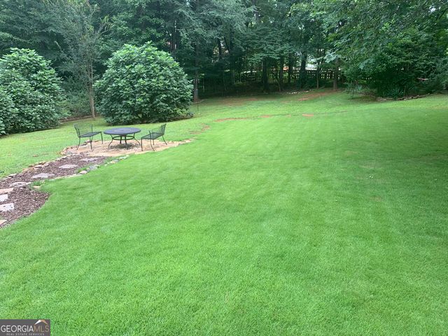 61 Hunters Way, Hoschton, GA 30548