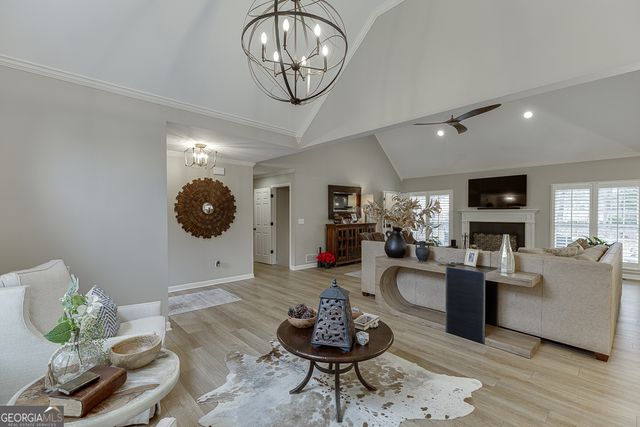 61 Hunters Way, Hoschton, GA 30548