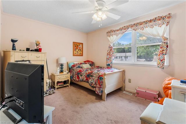 1768 Olympic DR, Virginia Beach, VA 23453