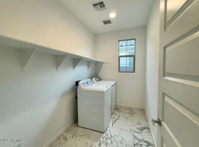 10214 W INDIANOLA Avenue, Avondale, AZ 85392