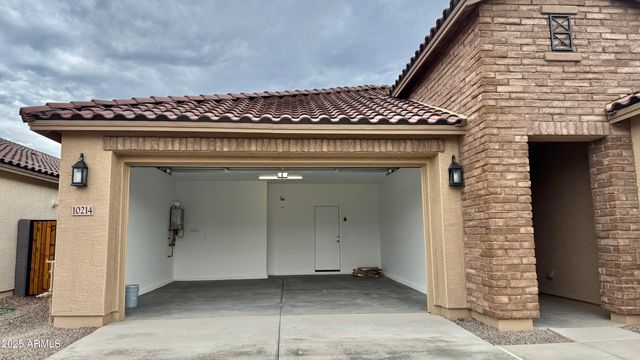 10214 W INDIANOLA Avenue, Avondale, AZ 85392