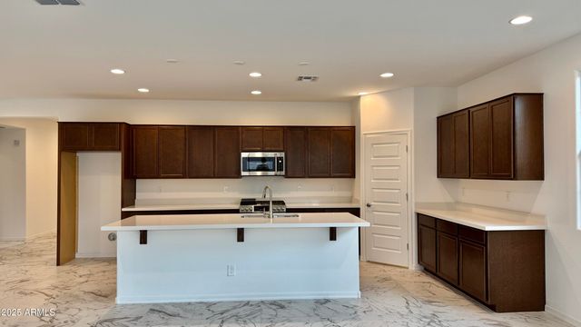 10214 W INDIANOLA Avenue, Avondale, AZ 85392