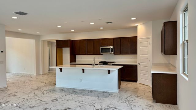 10214 W INDIANOLA Avenue, Avondale, AZ 85392