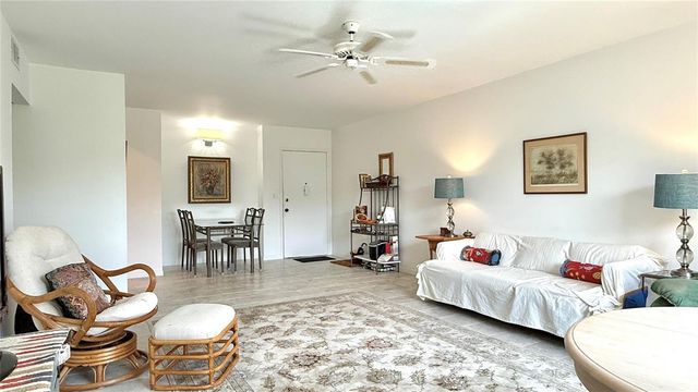 669 W Oakland Park Boulevard 220b, Oakland Park, FL 33311