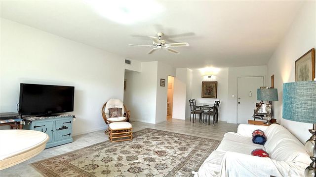 669 W Oakland Park Boulevard 220b, Oakland Park, FL 33311