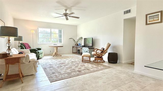 669 W Oakland Park Boulevard 220b, Oakland Park, FL 33311