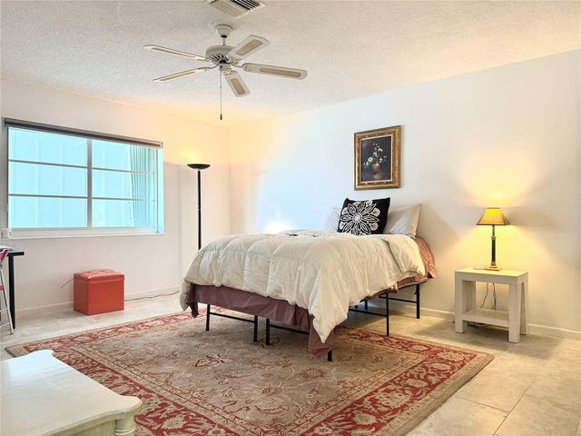 669 W Oakland Park Boulevard 220b, Oakland Park, FL 33311