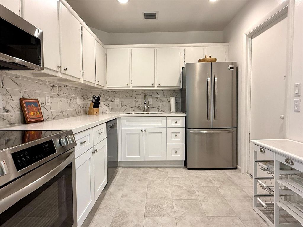669 W Oakland Park Boulevard 220b, Oakland Park, FL 33311