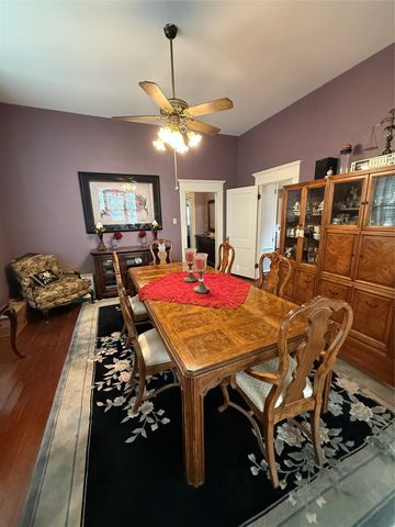 201 E Hayes Avenue, Whitney, TX 76692