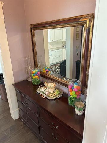 201 E Hayes Avenue, Whitney, TX 76692