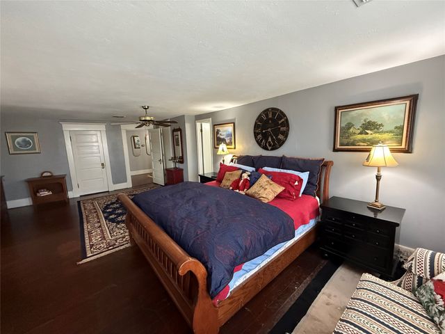 201 E Hayes Avenue, Whitney, TX 76692