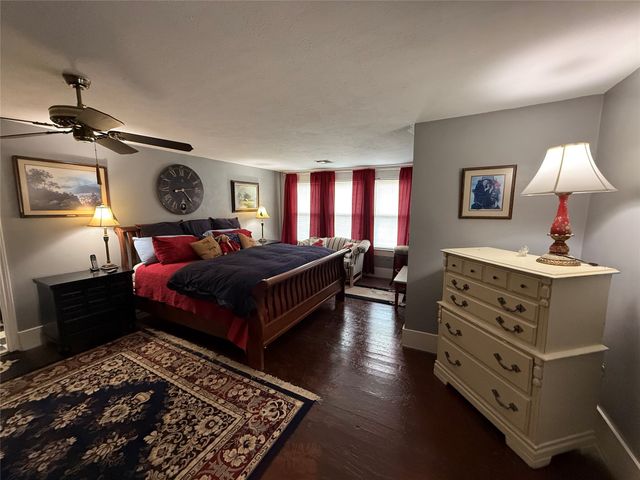 201 E Hayes Avenue, Whitney, TX 76692