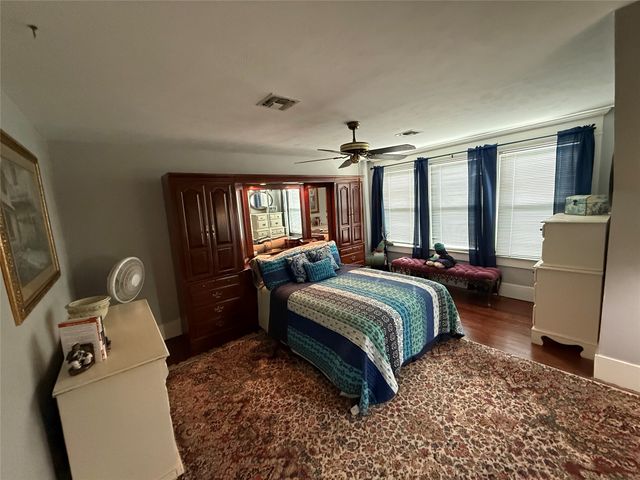 201 E Hayes Avenue, Whitney, TX 76692