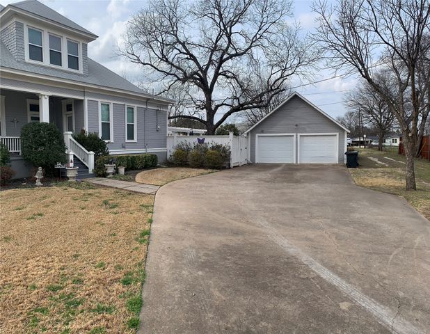 201 E Hayes Avenue, Whitney, TX 76692