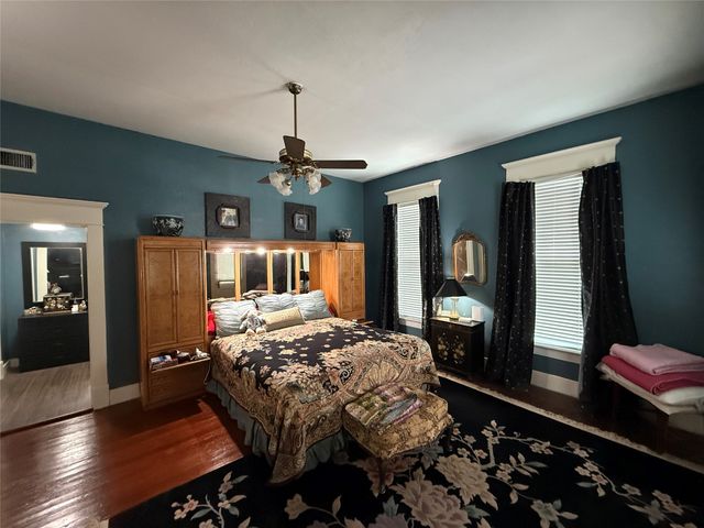 201 E Hayes Avenue, Whitney, TX 76692