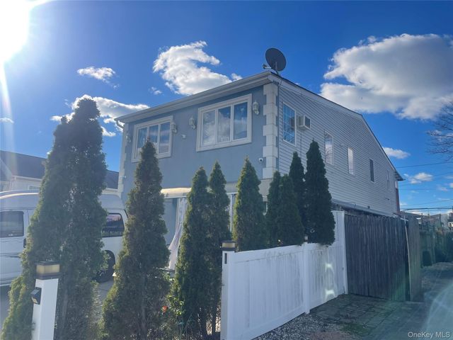 104 Ostend Road, Island Park, NY 11558