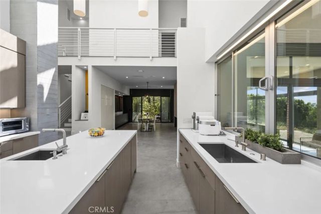 18177 Knoll Hill, Granada Hills, CA 91344