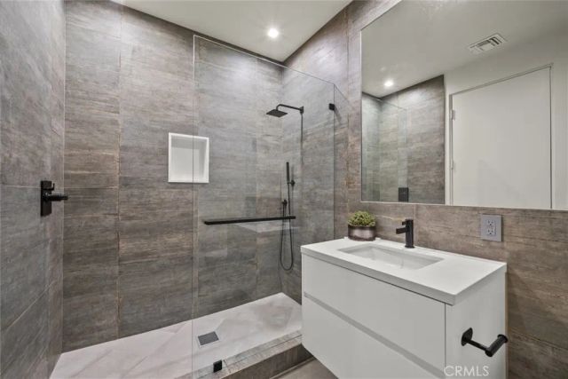 18177 Knoll Hill, Granada Hills, CA 91344