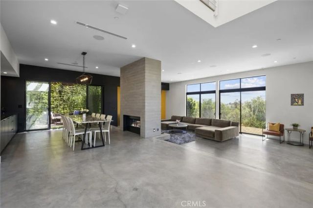 18177 Knoll Hill, Granada Hills, CA 91344