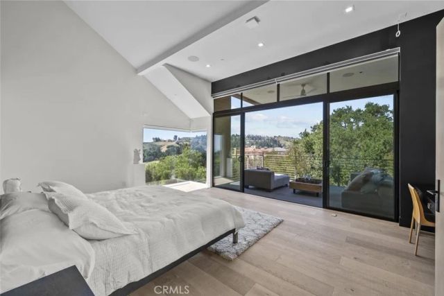 18177 Knoll Hill, Granada Hills, CA 91344