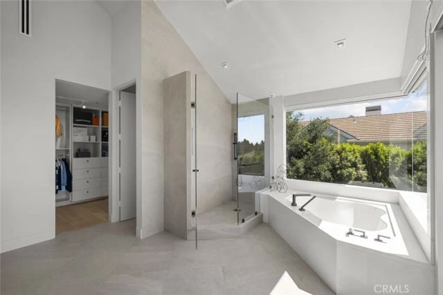 18177 Knoll Hill, Granada Hills, CA 91344