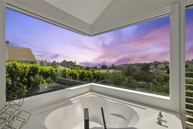 18177 Knoll Hill, Granada Hills, CA 91344