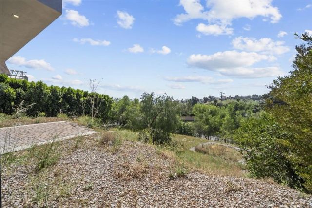 18177 Knoll Hill, Granada Hills, CA 91344