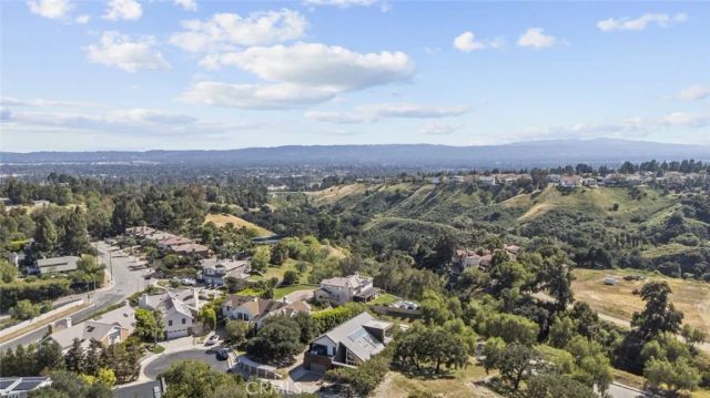 18177 Knoll Hill, Granada Hills, CA 91344